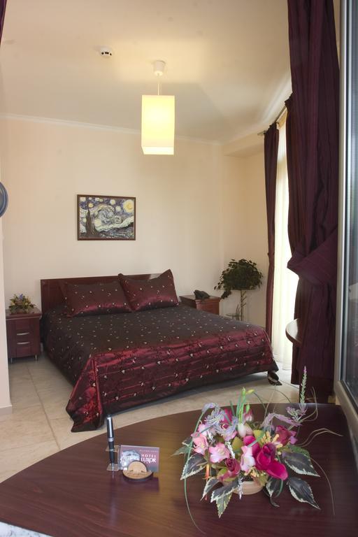 Hotel Luxor Suto Orizari Habitación foto
